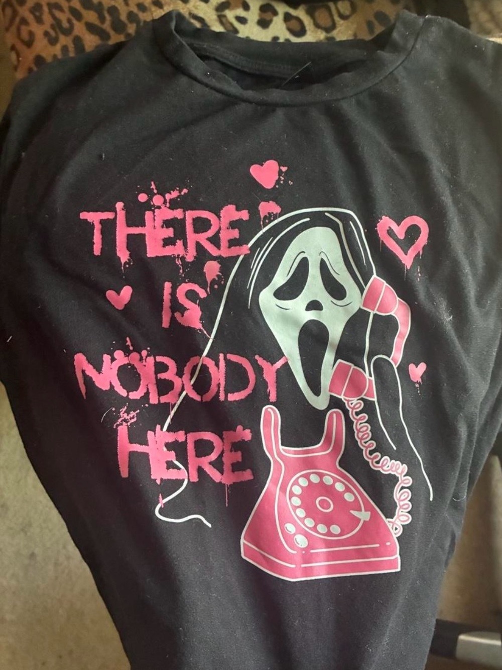 SHEIN Size Small Black Tee with Pink Graphic Scream Phone Design